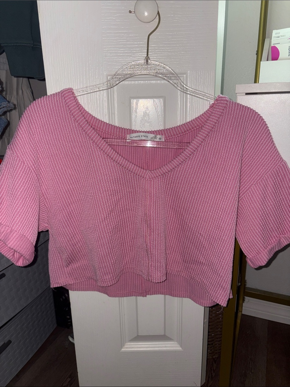 Altar'd State Pink Ribbed V-Neck Cropped Tee